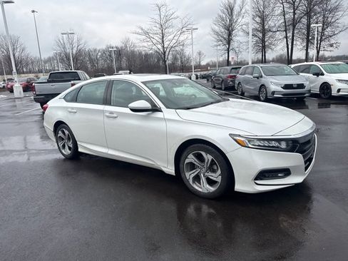 Certified 2018 Honda Accord EX image 5