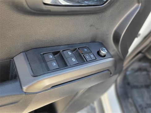 Used 2018 Toyota Tacoma SR5 image 16