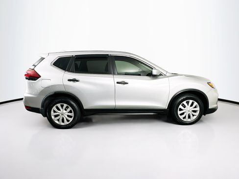 Used 2018 Nissan Rogue S FWD image 10
