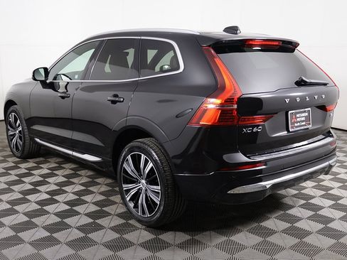 Used 2022 Volvo XC60 B6 Inscription w/ Climate Package image 12