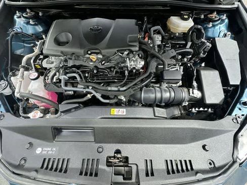 Used 2025 Toyota Camry SE FWD image 23