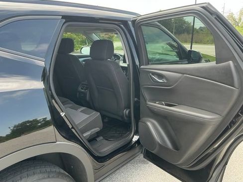 Used 2025 Chevrolet Blazer LT w/ Convenience Package AWD/4WD image 18