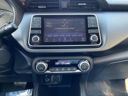 Used 2020 Nissan Kicks SV FWD image 15