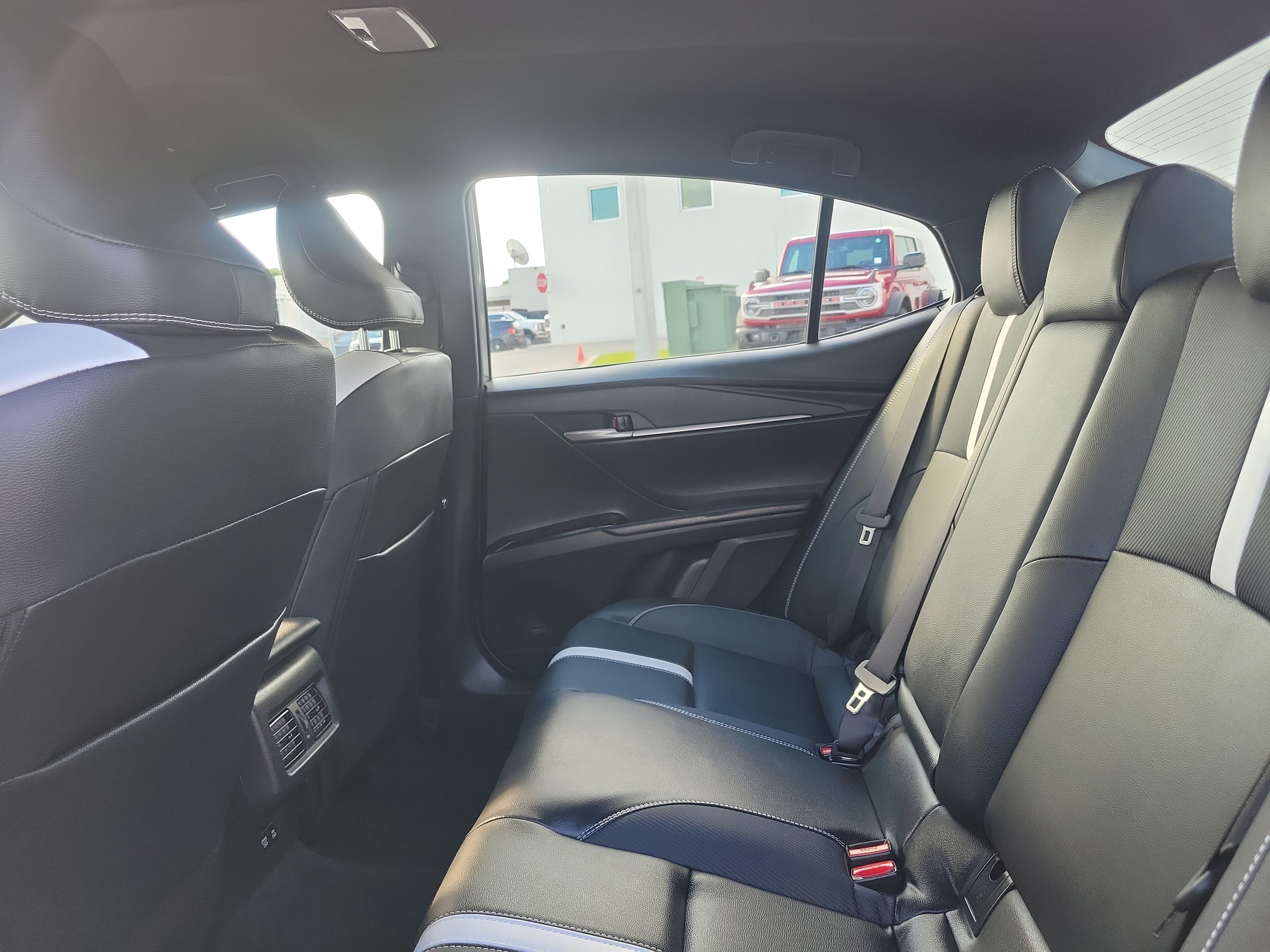 Used 2026 Toyota Camry SE FWD image 14