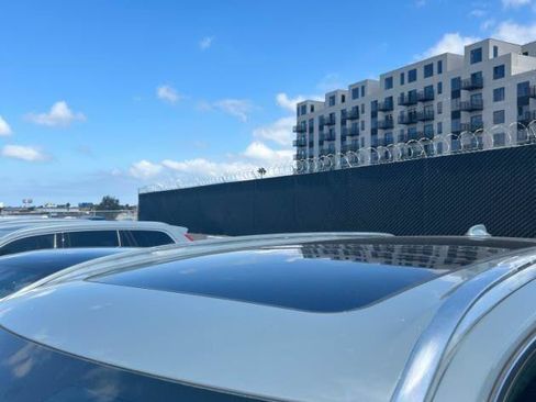 Used 2023 Volvo XC90 T8 Plus AWD/4WD image 6