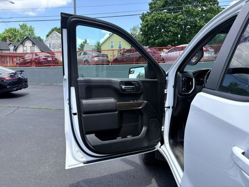 Used 2019 Chevrolet Silverado 1500 RST w/ True North Edition AWD/4WD image 7