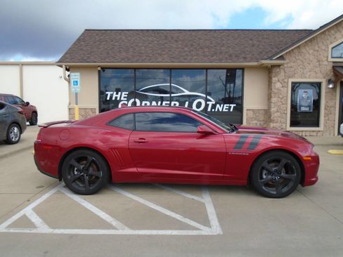 Used 2015 Chevrolet Camaro LT w/ RS Package RWD image 5
