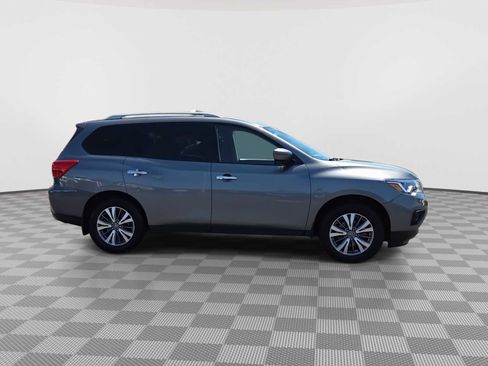 Used 2020 Nissan Pathfinder S AWD/4WD image 9