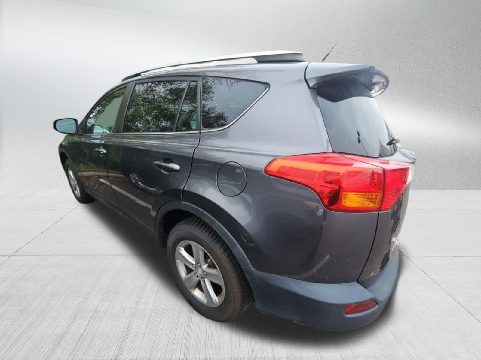 Used 2014 Toyota RAV4 XLE FWD image 6
