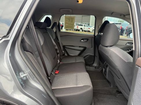 Used 2023 Nissan Rogue SV AWD/4WD image 17