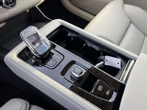 New 2026 Volvo XC90 B6 Ultra w/ Protection Package image 23