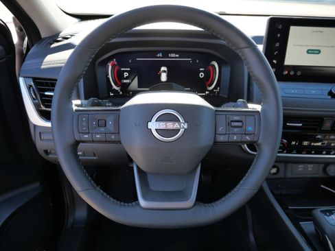 Used 2025 Nissan Rogue SL w/ Tech Package image 26