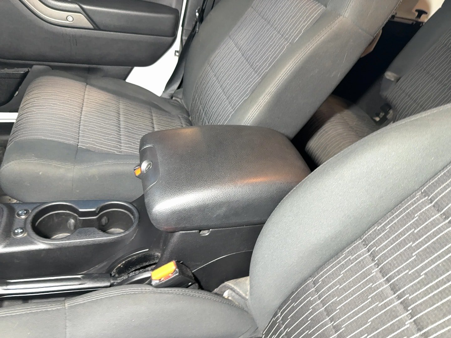 Used 2011 Jeep Wrangler Unlimited Sport AWD/4WD image 46