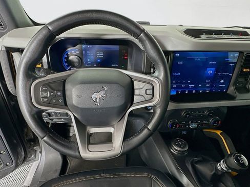 Used 2022 Ford Bronco Badlands image 11