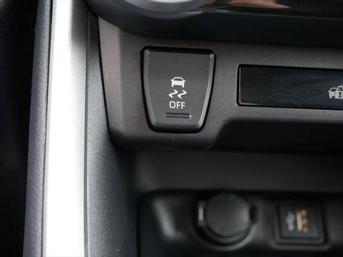 Certified 2025 Toyota RAV4 XLE AWD/4WD image 20