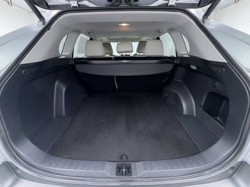 Used 2019 Toyota RAV4 XLE w/ Convenience Package AWD/4WD image 16