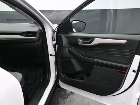 Used 2022 Ford Escape S AWD/4WD image 11