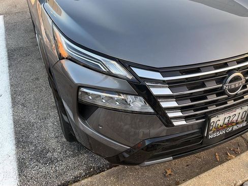 Used 2024 Nissan Rogue Platinum image 47