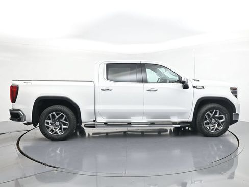 Used 2023 GMC Sierra 1500 SLT w/ SLT Premium Package AWD/4WD image 6
