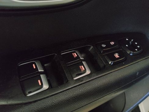 Used 2019 Kia Soul + image 27