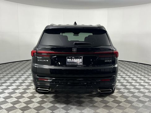 Used 2025 Buick Enclave Sport Touring image 9