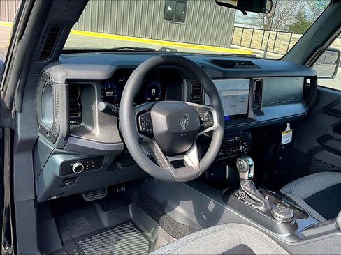New 2025 Ford Bronco 2-Door AWD/4WD image 6