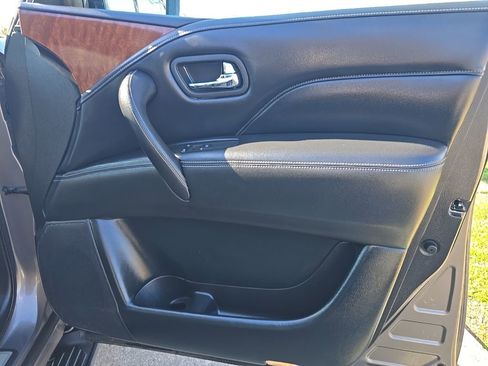Used 2019 INFINITI QX80 Luxe RWD image 35