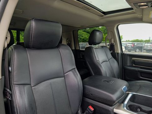 Used 2018 RAM 2500 Laramie w/ Sport Appearance Group AWD/4WD image 38
