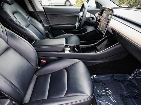 Used 2020 Tesla Model 3 Standard image 17