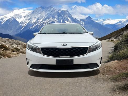 Used 2017 Kia Forte LX w/ LX Popular Package image 8