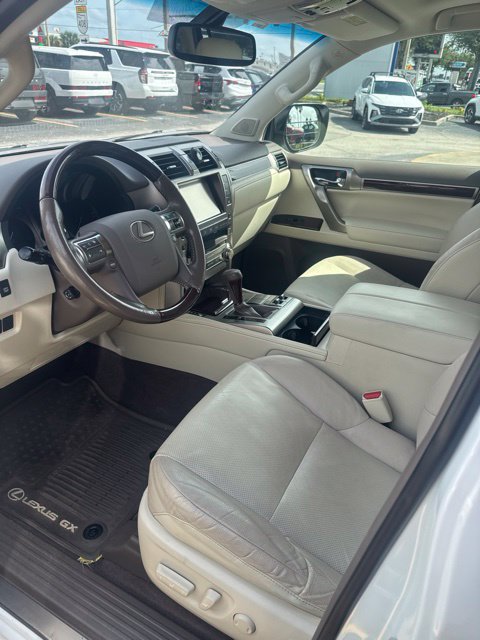Used 2018 Lexus GX 460 Premium w/ Premium Package AWD/4WD image 8