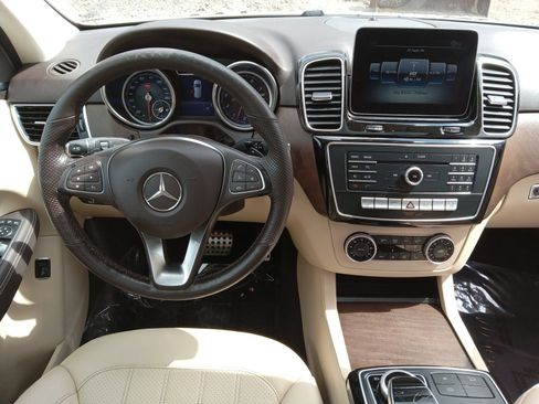 Used 2019 Mercedes-Benz GLE 400 4MATIC image 12