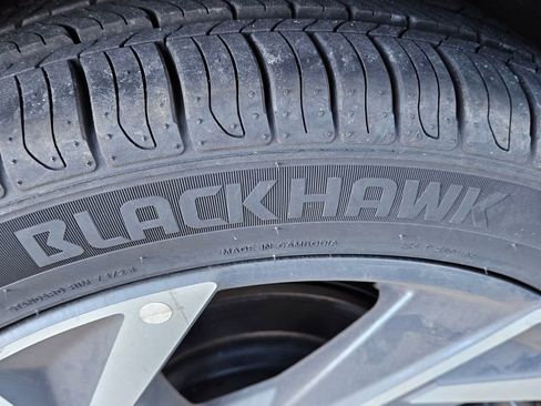 Used 2025 Hyundai Elantra SEL image 9