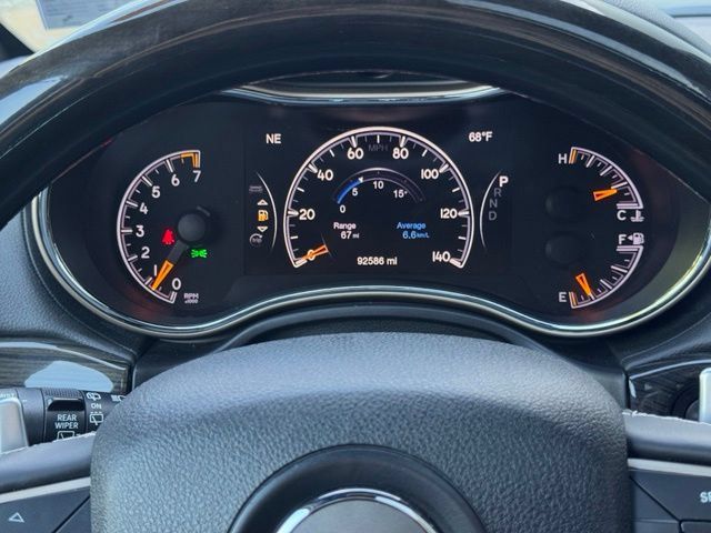 Used 2017 Jeep Grand Cherokee Overland AWD/4WD image 15