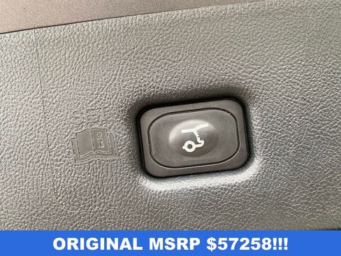 Used 2023 Lincoln Nautilus Reserve AWD/4WD image 6
