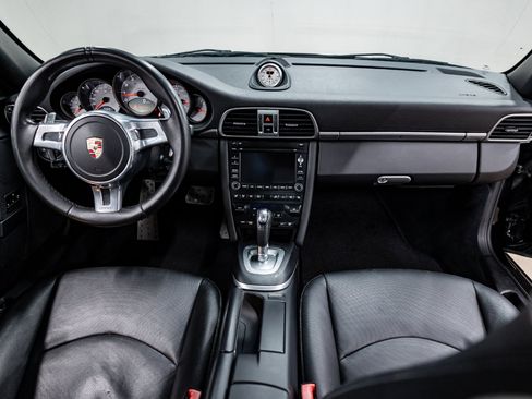 Used 2011 Porsche 911 Carrera S image 5