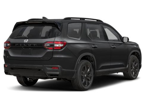 Used 2026 Honda Pilot Black Edition image 2