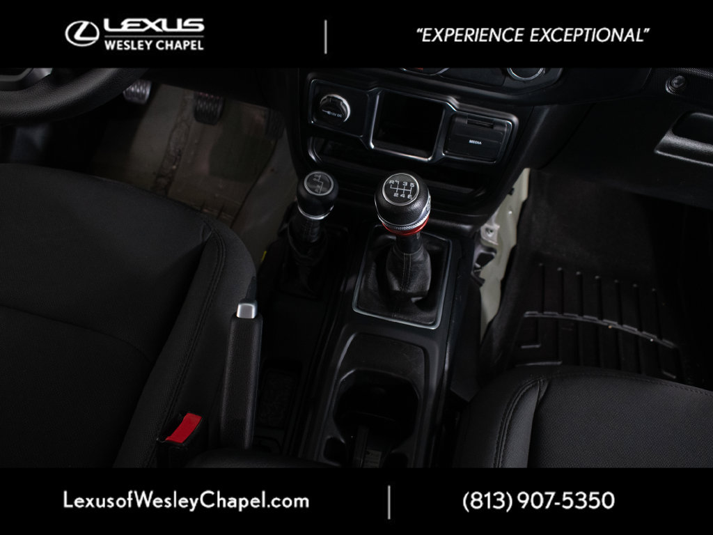 Used 2021 Jeep Wrangler Sport AWD/4WD image 18