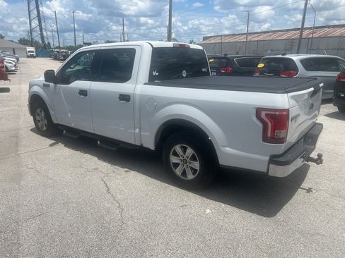 Used 2015 Ford F150 XLT RWD image 3