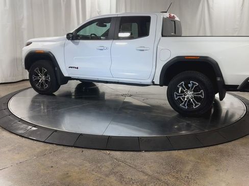 Used 2023 GMC Canyon AT4 image 6