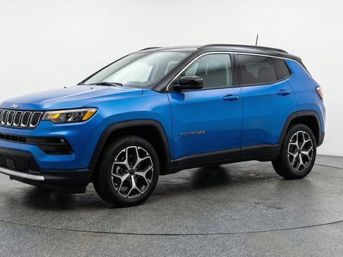Used 2025 Jeep Compass Limited AWD/4WD image 3