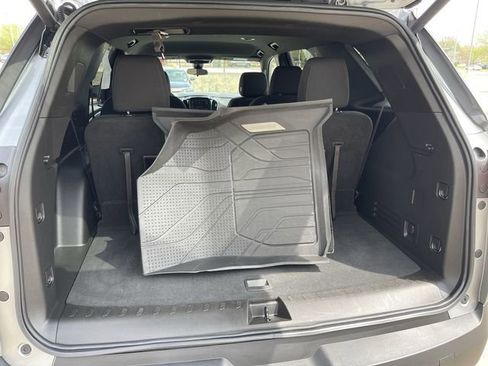 Used 2023 Chevrolet Traverse LT AWD/4WD image 23