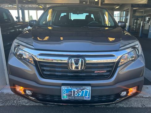 Used 2020 Honda Ridgeline Sport image 2