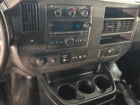 Used 2019 Chevrolet Express 3500 Extended w/ Driver Convenience Package RWD image 6