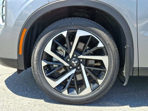 Used 2022 Mitsubishi Outlander SE AWD/4WD image 9
