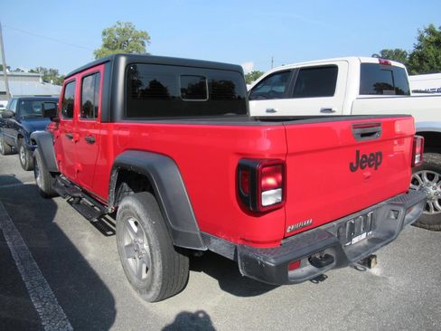 Used 2024 Jeep Gladiator Sport AWD/4WD image 3
