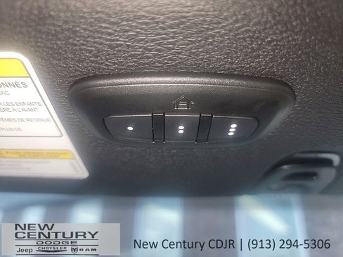 Used 2022 Jeep Gladiator Mojave w/ Cold Weather Group image 14