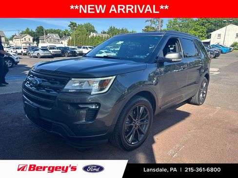 Used 2018 Ford Explorer XLT w/ Equipment Group 202A AWD/4WD image 1