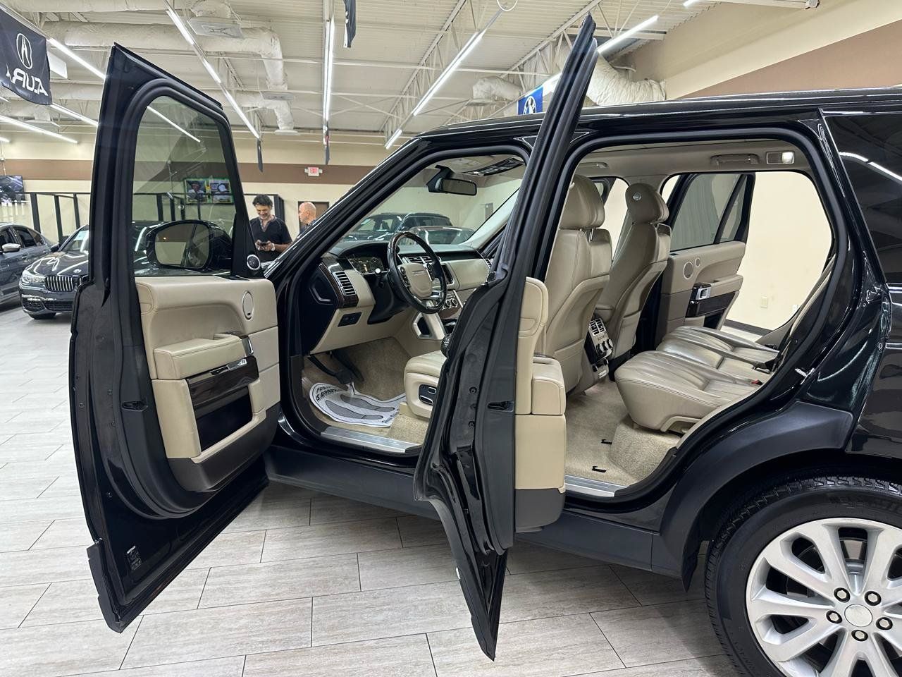 Used 2014 Land Rover Range Rover HSE AWD/4WD image 14