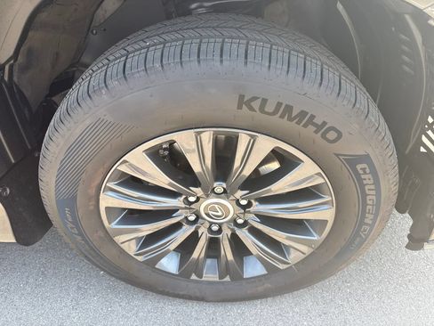 Used 2020 Lexus GX 460 Premium AWD/4WD image 32